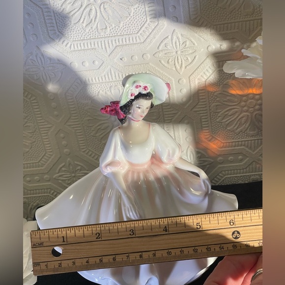 1978 Royal Doulton Sunday Best. Peggy Davies.
HN2698. Rare Blush Pink Dress. - Picture 14 of 14